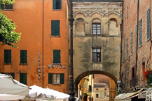 Xtrallusion offers characteristic Bed and Breakfast, B&B, Guest House, Hotel, Albergo and Country Lodge accommodation in Italy. Plus independent self-guided Walking, Adventure, Activity, Skiing and Paragliding Holiday itineraries on the Italian Rivieras, in the Italian Lakes, in the Italian Alps and in some of the most beautiful corners of Italy.